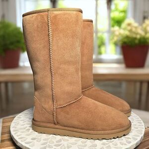 UGG Classic II Tall Shearling Lined Boots Chestnut Suede Women’s Size 5 EU 35 Ne